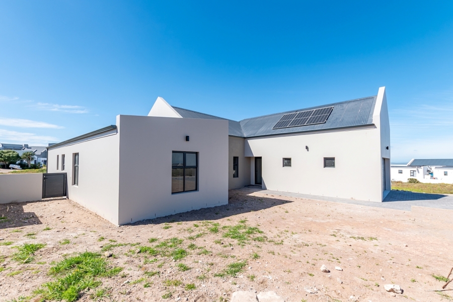3 Bedroom Property for Sale in Hoogland Western Cape